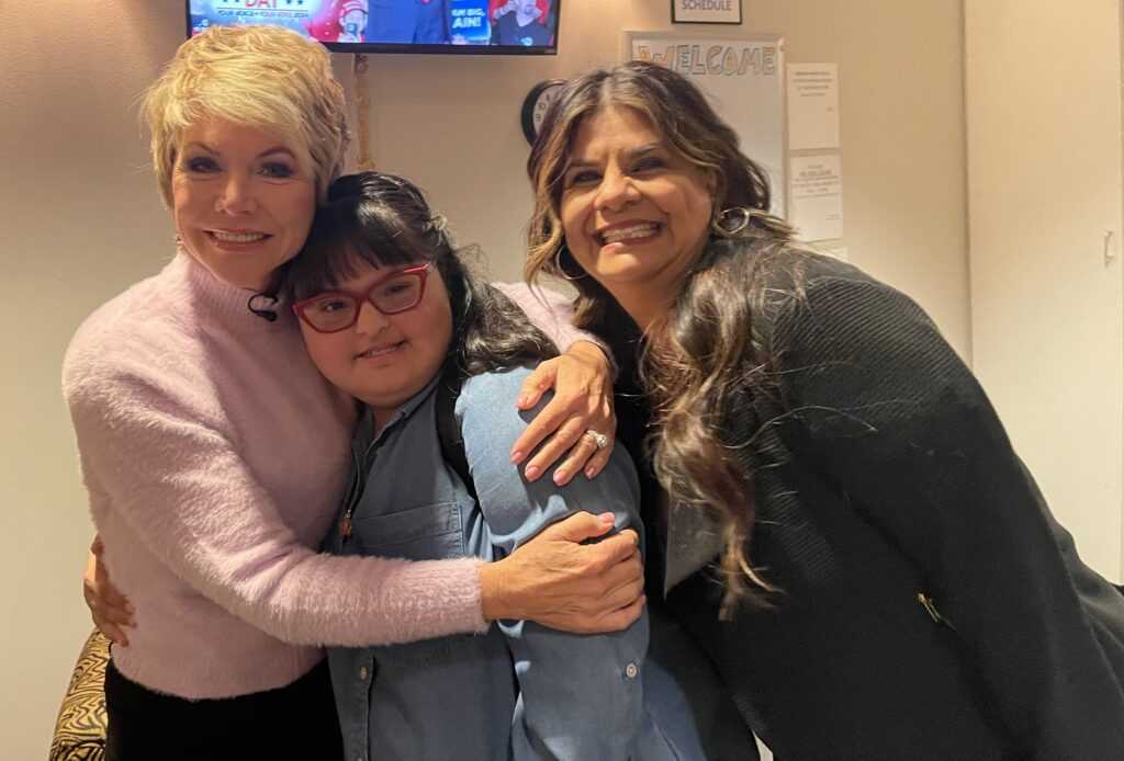 Terri Ouellotte, Alyssa & Gina Barreras